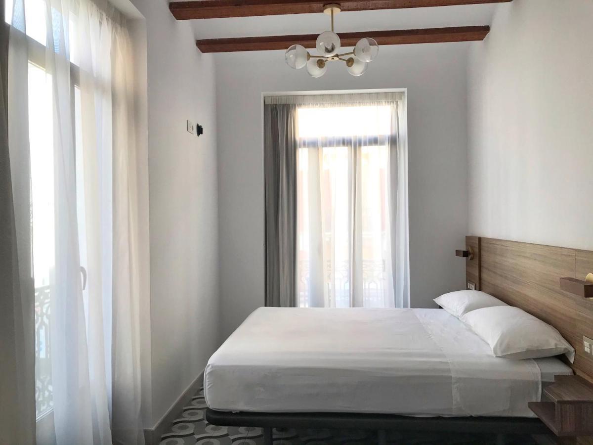 Hotel 19-30 فالنسيا المظهر الخارجي الصورة