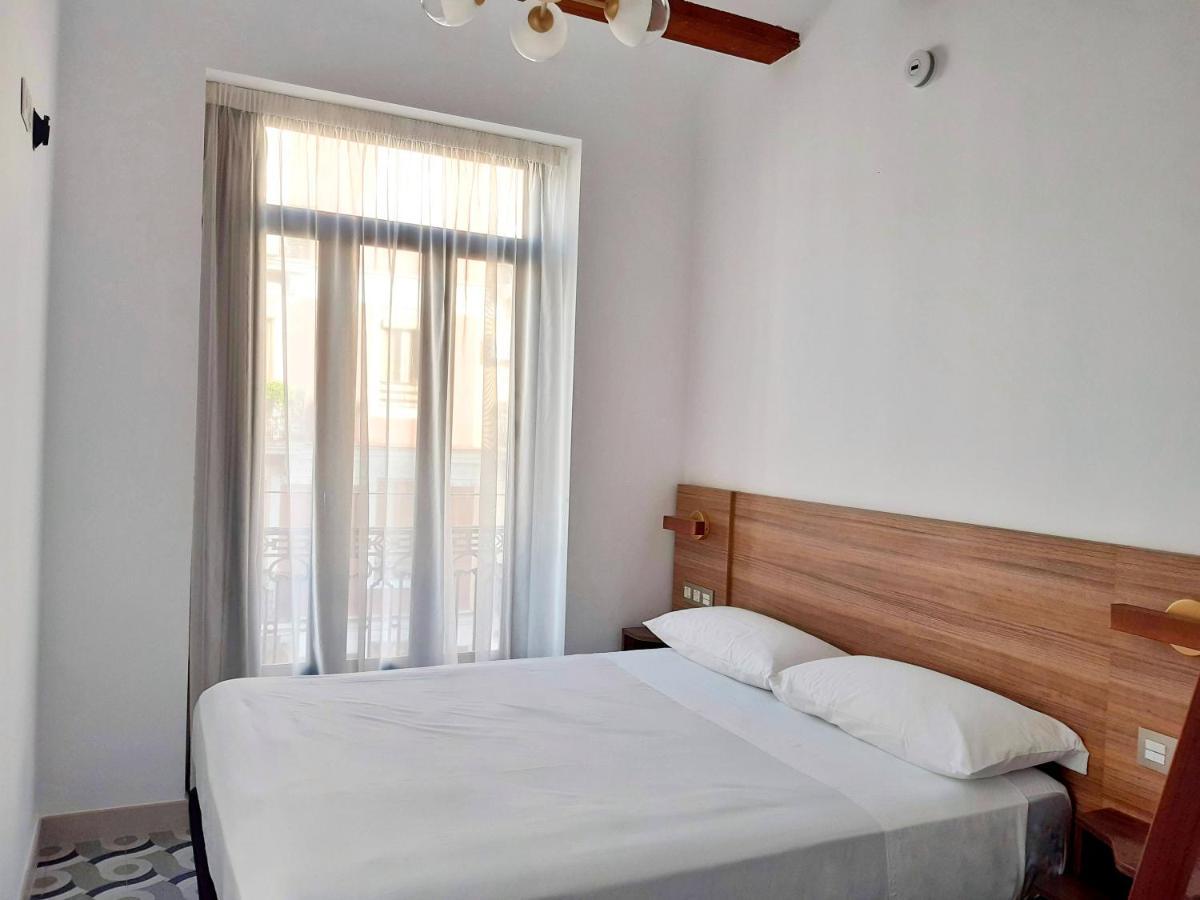 Hotel 19-30 فالنسيا المظهر الخارجي الصورة