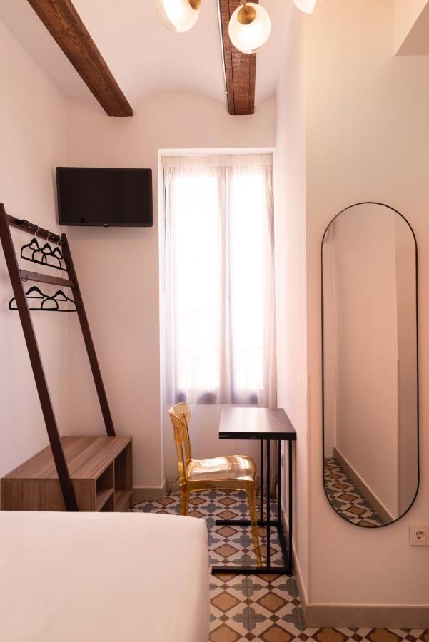 Hotel 19-30 فالنسيا المظهر الخارجي الصورة