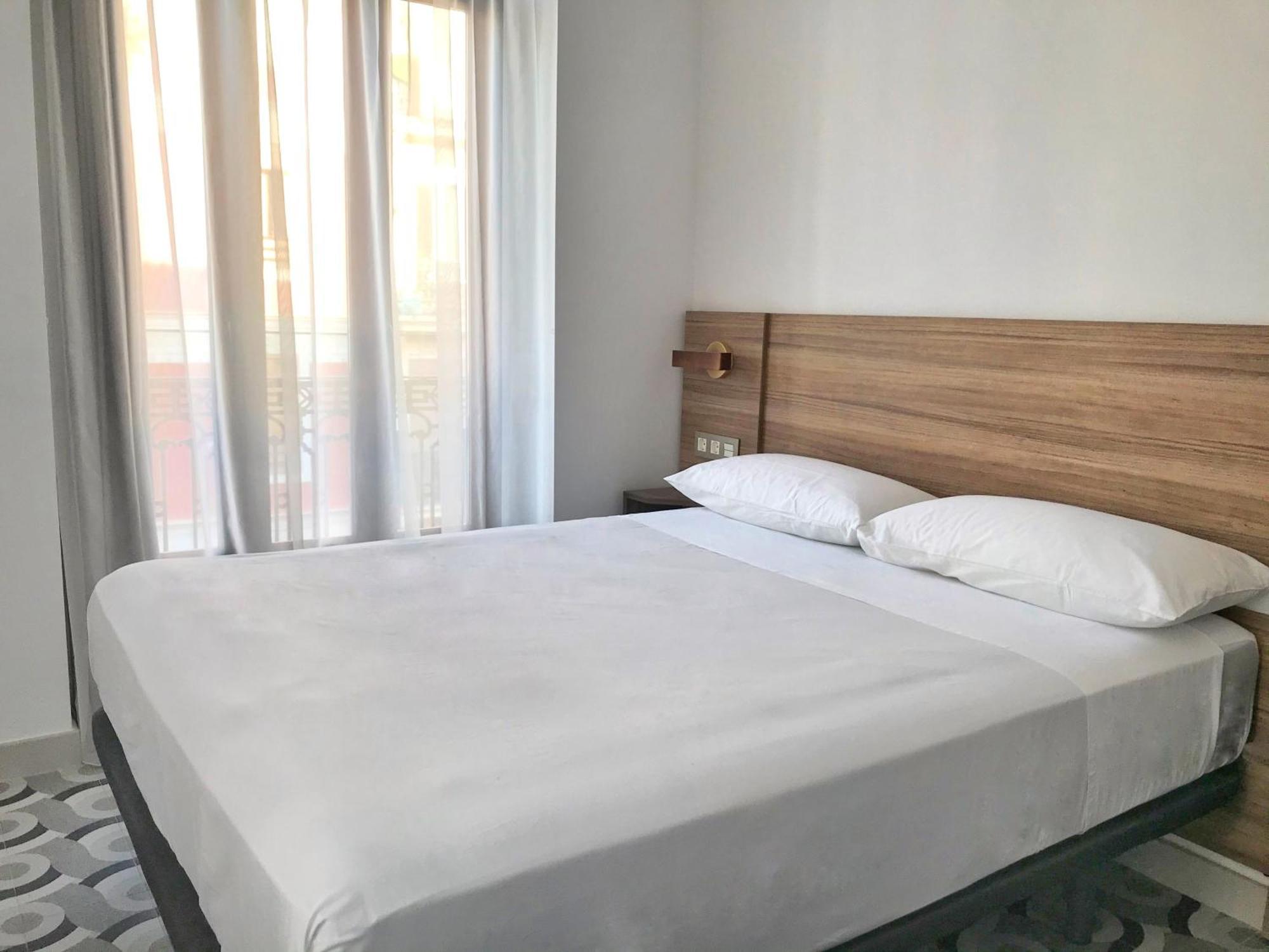 Hotel 19-30 فالنسيا المظهر الخارجي الصورة