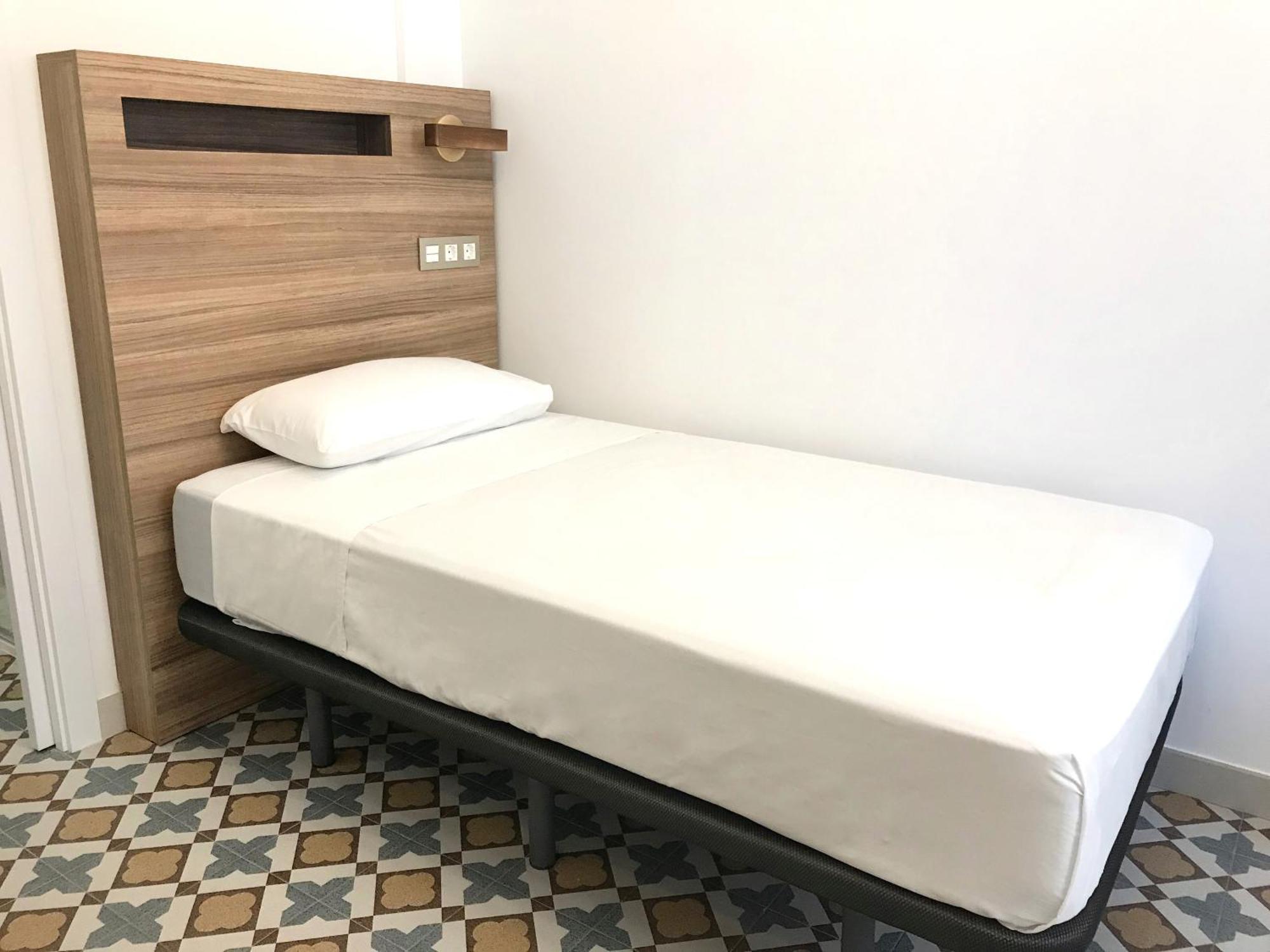 Hotel 19-30 فالنسيا المظهر الخارجي الصورة